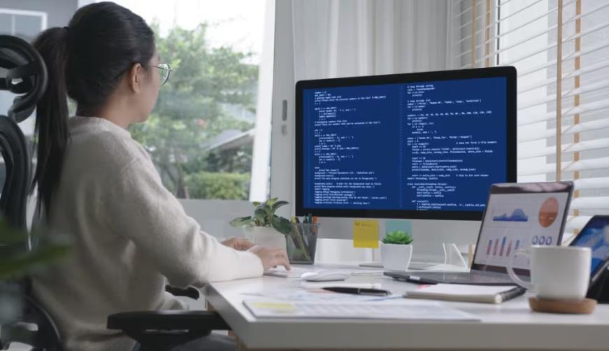 荣县企业数字化解决方案:机器学习赋能商业模式升级的核心路径